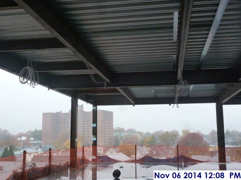 Continued installing split wire above the ceiling at the 4th Floor Facing North (800x600)